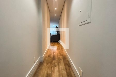 corredor de apartamento para alugar com 2 quartos, 86m² em Pinheiros, São Paulo