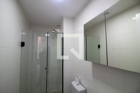 Banheiro de apartamento para alugar com 1 quarto, 24m² em Santo Amaro, São Paulo