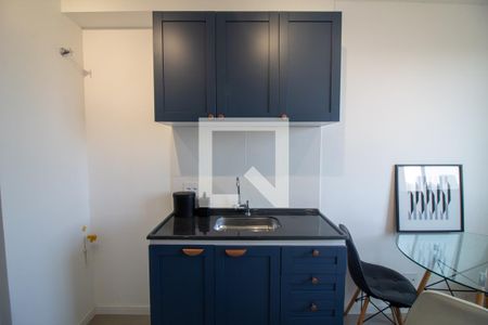 Cozinha de apartamento para alugar com 1 quarto, 24m² em Santo Amaro, São Paulo