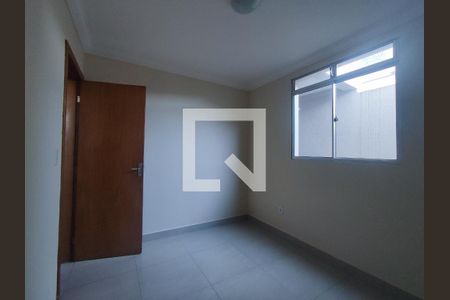 Quarto 2 de apartamento à venda com 2 quartos, 75m² em Cabral, Contagem