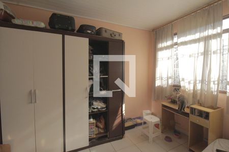 Quarto 2 de casa para alugar com 4 quartos, 200m² em Vila Jardim, Porto Alegre