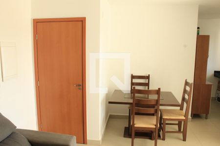 Sala de apartamento para alugar com 2 quartos, 60m² em Aclimação, Uberlândia