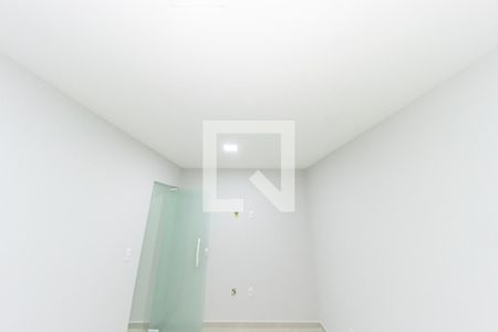 Quarto de apartamento para alugar com 1 quarto, 30m² em Marechal Hermes, Rio de Janeiro