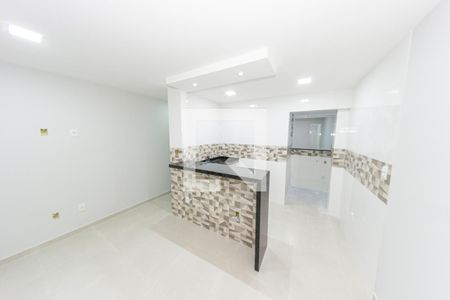 Sala/Cozinha de apartamento para alugar com 1 quarto, 30m² em Marechal Hermes, Rio de Janeiro