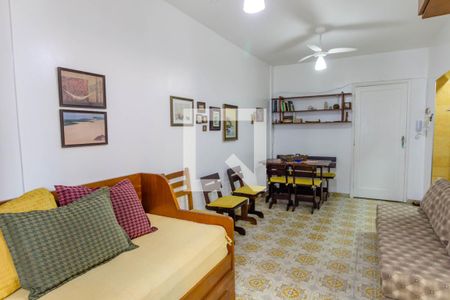 Sala/Quarto de kitnet/studio para alugar com 0 quarto, 30m² em Guilhermina, Praia Grande