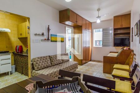 Sala/Quarto de kitnet/studio para alugar com 0 quarto, 30m² em Guilhermina, Praia Grande