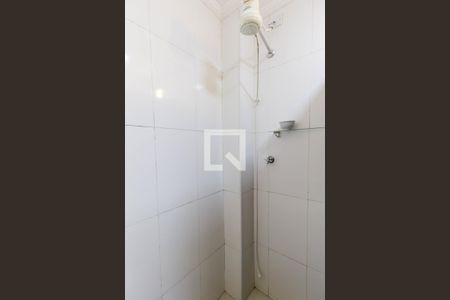 Banheiro de kitnet/studio para alugar com 0 quarto, 30m² em Guilhermina, Praia Grande