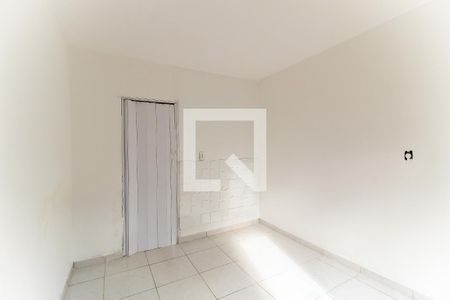 Quarto 2 de casa para alugar com 2 quartos, 180m² em Jardim Santo Antônio, São Paulo