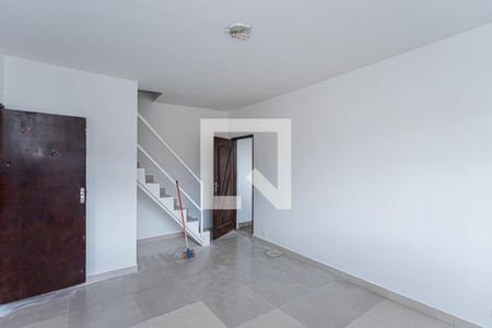 Sala de casa para alugar com 2 quartos, 200m² em Itaberaba, São Paulo