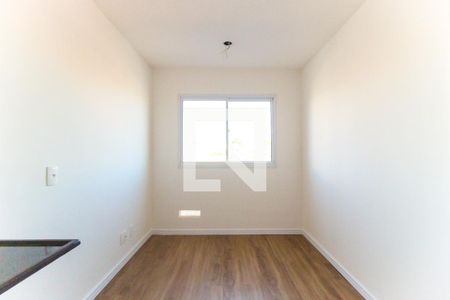 Sala/Cozinha de apartamento para alugar com 1 quarto, 24m² em Guaianazes, São Paulo