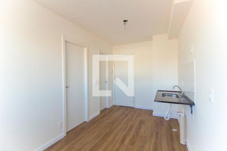 Sala/Cozinha de apartamento para alugar com 1 quarto, 24m² em Guaianazes, São Paulo