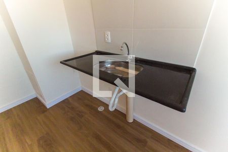 Sala/Cozinha de apartamento para alugar com 1 quarto, 24m² em Guaianazes, São Paulo