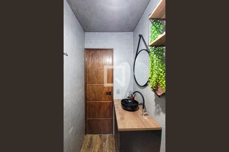 Banheiro de kitnet/studio à venda com 1 quarto, 34m² em Cambuci, São Paulo