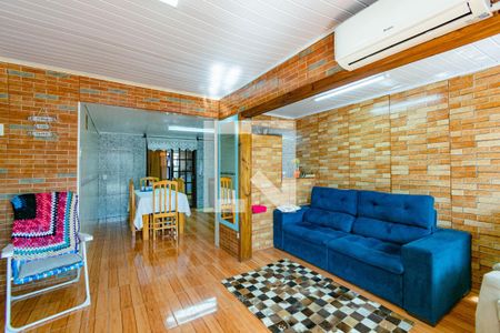 Sala de casa à venda com 2 quartos, 300m² em Guajuviras, Canoas