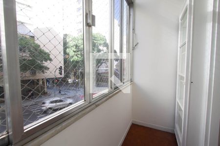 Varanda de apartamento para alugar com 2 quartos, 70m² em Copacabana, Rio de Janeiro