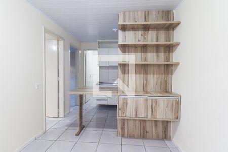 Sala de casa para alugar com 2 quartos, 37m² em Sítio Cercado, Curitiba