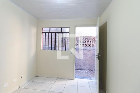 Sala de casa para alugar com 2 quartos, 37m² em Sítio Cercado, Curitiba