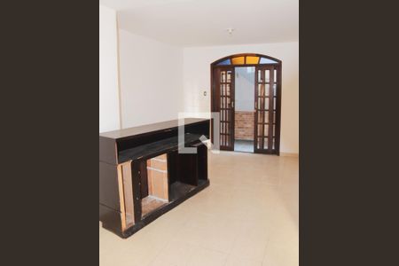 Sala / cozinha  de casa para alugar com 1 quarto, 58m² em Centro, Embu das Artes