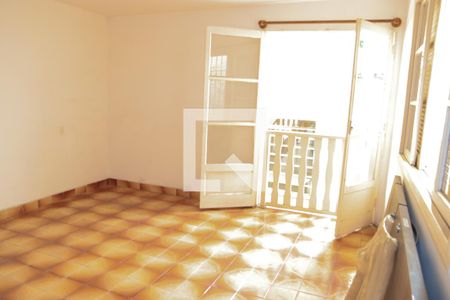 Quarto  de casa para alugar com 1 quarto, 58m² em Centro, Embu das Artes