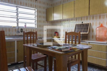 Casa à venda com 114m², 3 quartos e 1 vaga Casa à venda com 114m², 3 quartos e 1 vagaCozinha