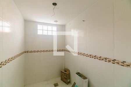 Banheiro de apartamento à venda com 2 quartos, 75m² em Medianeira, Porto Alegre