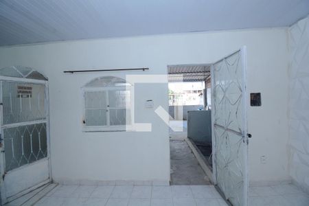 Sala de casa para alugar com 1 quarto, 55m² em Marechal Hermes, Rio de Janeiro