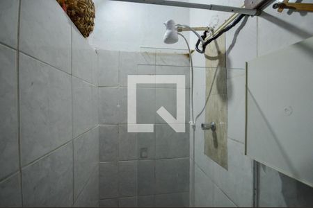 Banheiro de kitnet/studio para alugar com 1 quarto, 25m² em Tijuca, Rio de Janeiro