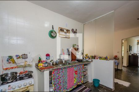 Casa à venda com 1000m², 3 quartos e 5 vagas Casa à venda com 1000m², 3 quartos e 5 vagasCozinha