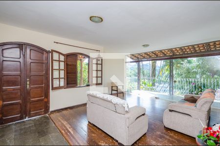 Sala 1 de casa para alugar com 3 quartos, 1000m² em Ipê, Nova Lima