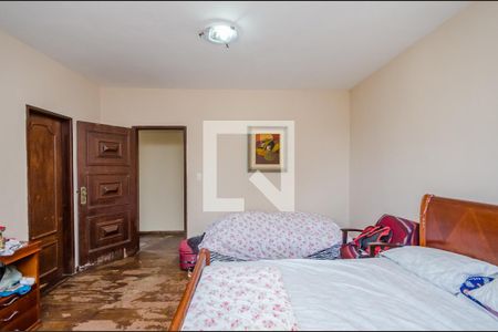 Casa à venda com 1000m², 3 quartos e 5 vagas Casa à venda com 1000m², 3 quartos e 5 vagasSuíte