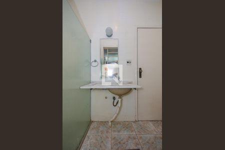 Casa à venda com 1000m², 3 quartos e 5 vagas Casa à venda com 1000m², 3 quartos e 5 vagasBanheiro Social