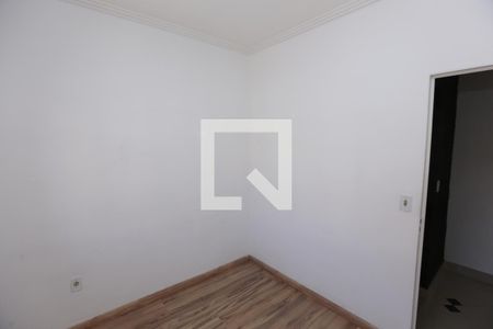 Quarto 2 de apartamento para alugar com 3 quartos, 100m² em Brasil Industrial, Belo Horizonte