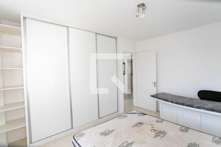 Quarto 1 de apartamento para alugar com 3 quartos, 80m² em Floresta, Porto Alegre