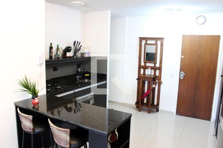 Cozinha de apartamento para alugar com 1 quarto, 50m² em Itararé, São Vicente