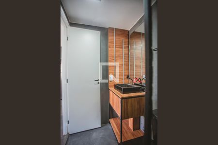 Banheiro de kitnet/studio à venda com 1 quarto, 25m² em Vila Clementino, São Paulo