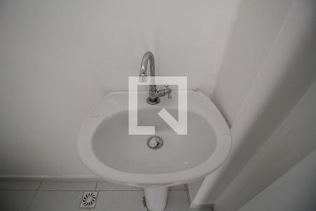 Lavabo de casa de condomínio para alugar com 2 quartos, 53m² em Vila Mineirao, Sorocaba