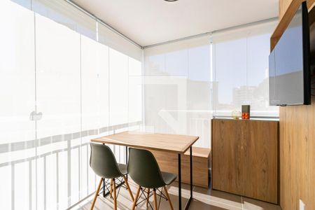 Varanda de kitnet/studio à venda com 0 quarto, 31m² em Vila Mariana, São Paulo