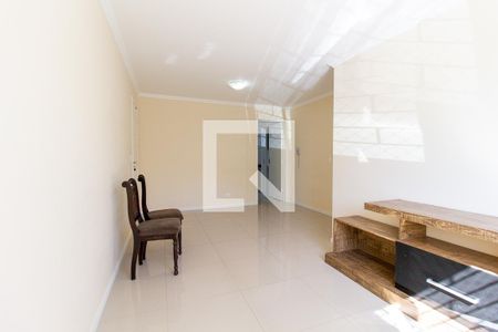 Sala de apartamento para alugar com 3 quartos, 73m² em Lindóia, Curitiba