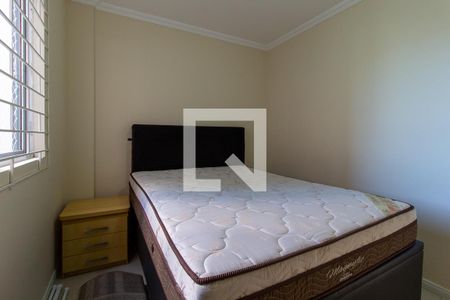 Quarto 1 de apartamento para alugar com 3 quartos, 73m² em Lindóia, Curitiba