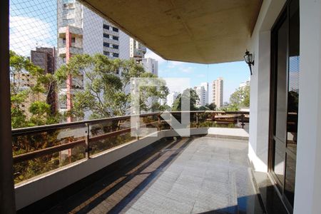 Varanda da Sala de apartamento para alugar com 4 quartos, 425m² em Vila Suzana, São Paulo