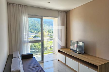 Sala de kitnet/studio à venda com 1 quarto, 45m² em Jacarepaguá, Rio de Janeiro