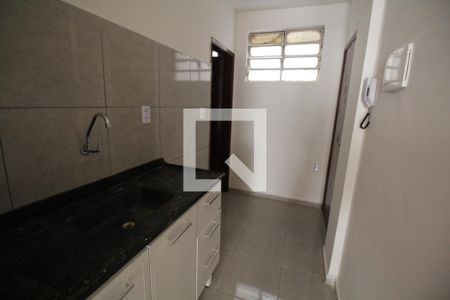 Cozinha de apartamento para alugar com 1 quarto, 30m² em Liberdade, São Paulo