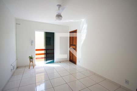 Sala de apartamento para alugar com 2 quartos, 69m² em Colubandê, São Gonçalo