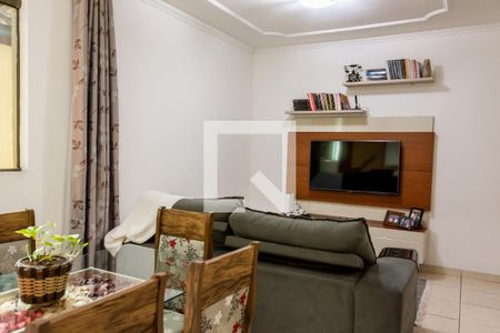 Sala de casa para alugar com 3 quartos, 120m² em Nacional, Contagem