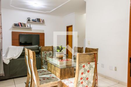 Sala de Jantar de casa para alugar com 3 quartos, 120m² em Nacional, Contagem