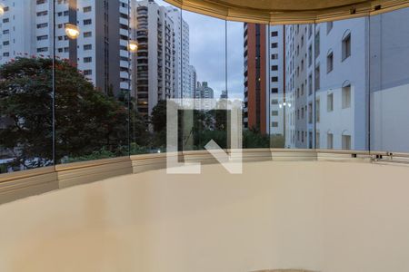 Varanda de apartamento para alugar com 3 quartos, 120m² em Moema, São Paulo