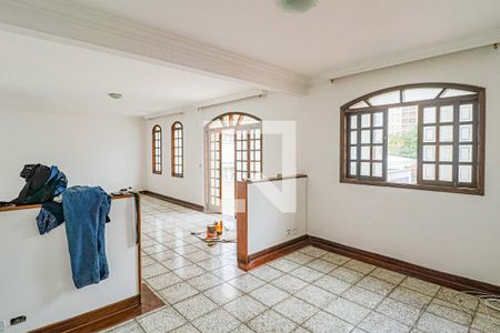Sala de casa à venda com 3 quartos, 150m² em Vila Universitária, São Paulo