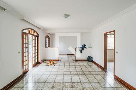 Sala de casa à venda com 3 quartos, 150m² em Vila Universitária, São Paulo