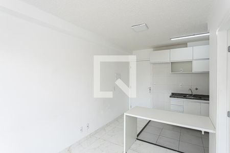 Sala e cozinha de apartamento para alugar com 1 quarto, 28m² em Freguesia do Ó, São Paulo