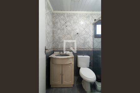 Banheiro de casa de condomínio à venda com 3 quartos, 177m² em Campo Novo, Porto Alegre
